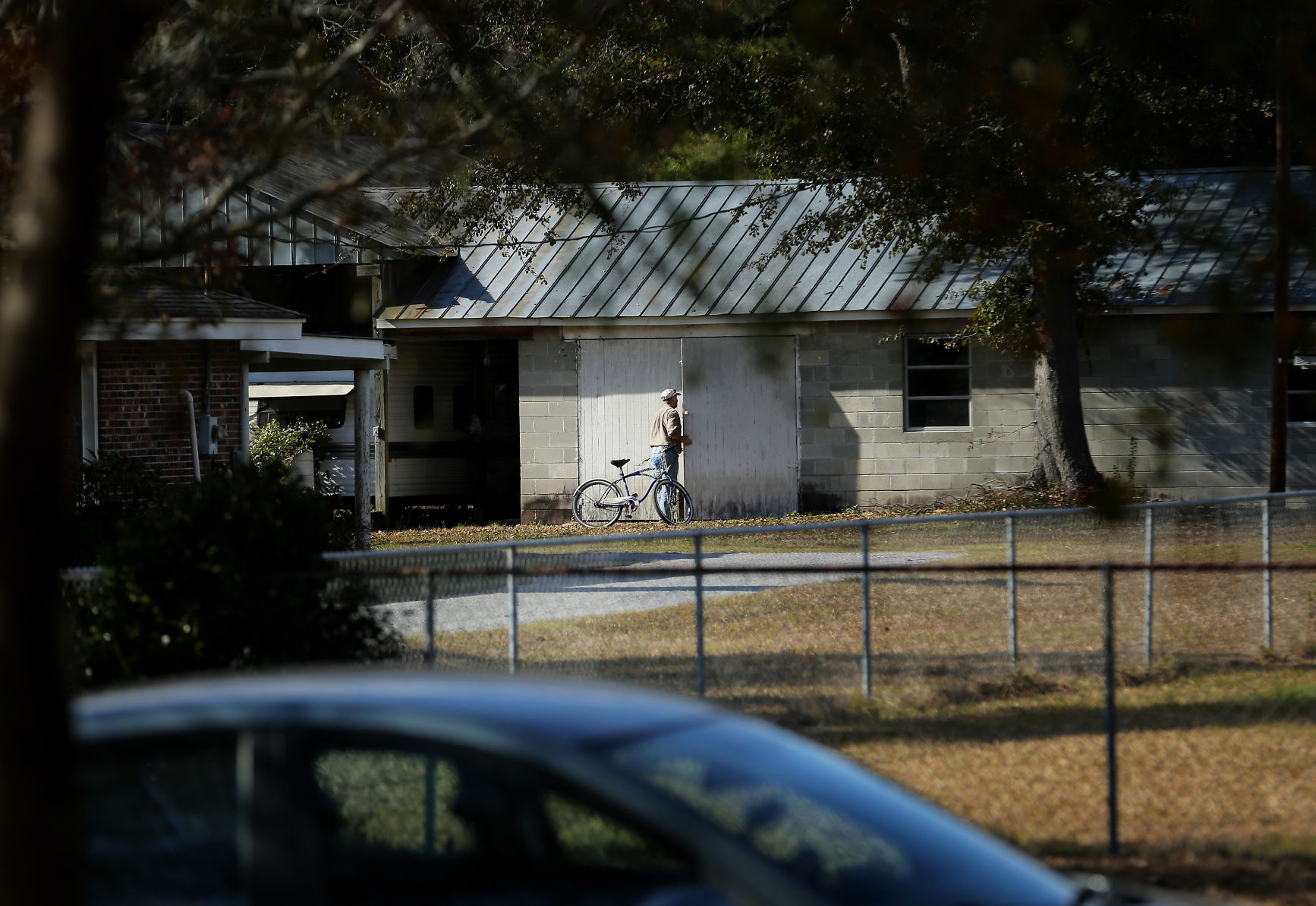 garage looking.jpg